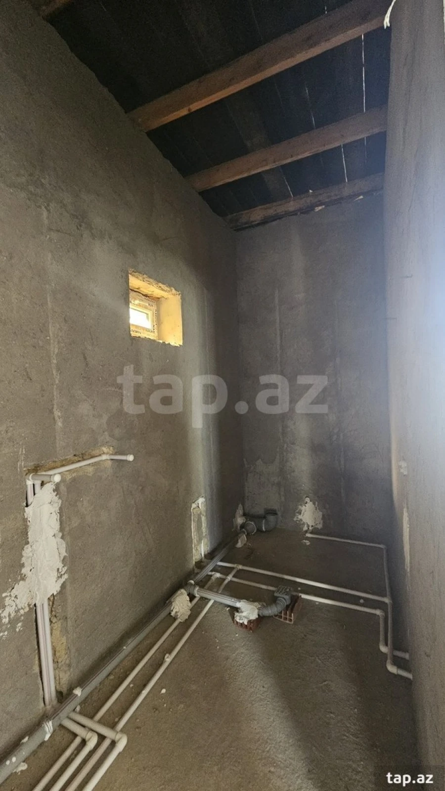 Satılır 4 otaqlı həyət evi