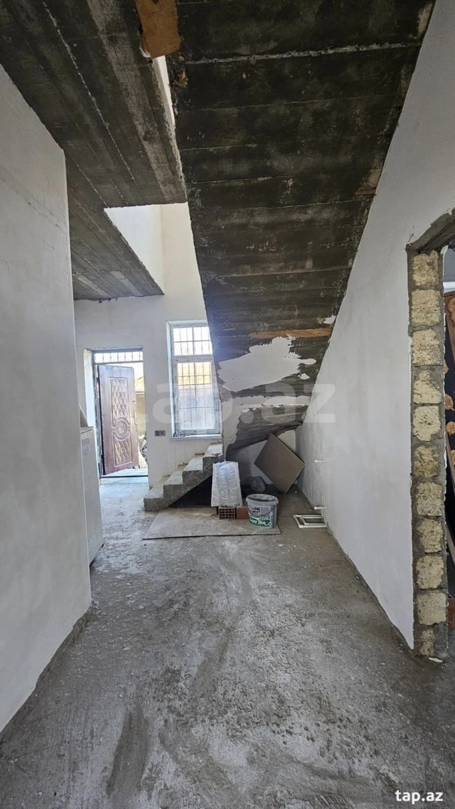 Satılır 4 otaqlı həyət evi