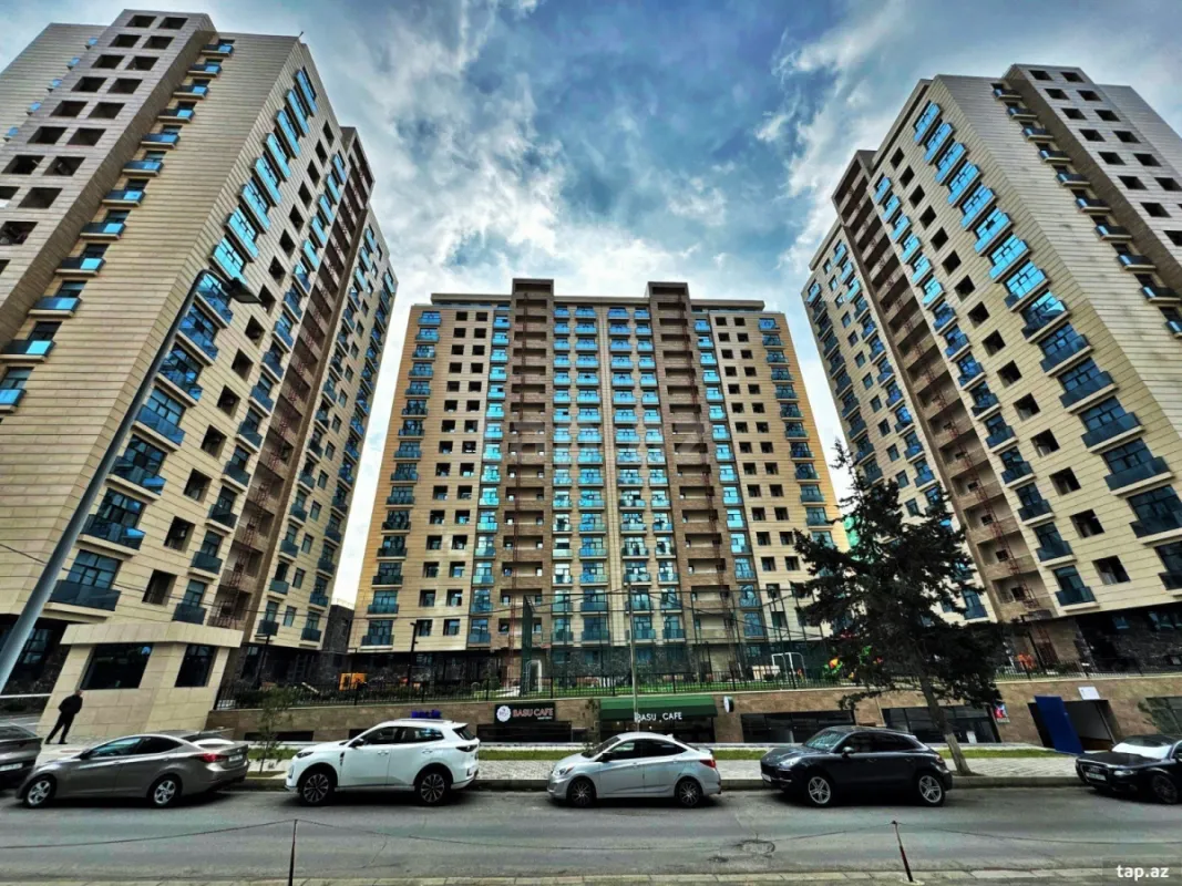 Satılır 4 otaqlı yeni tikili 145 m²