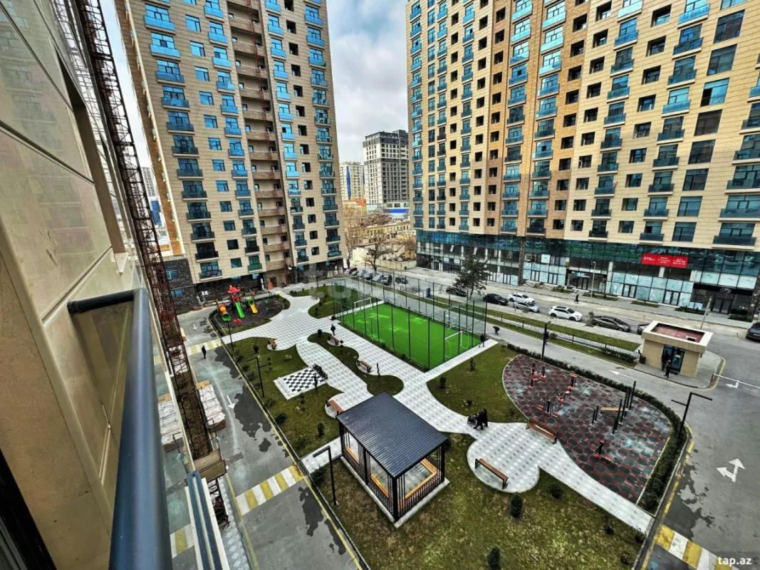 Satılır 4 otaqlı yeni tikili 145 m²
