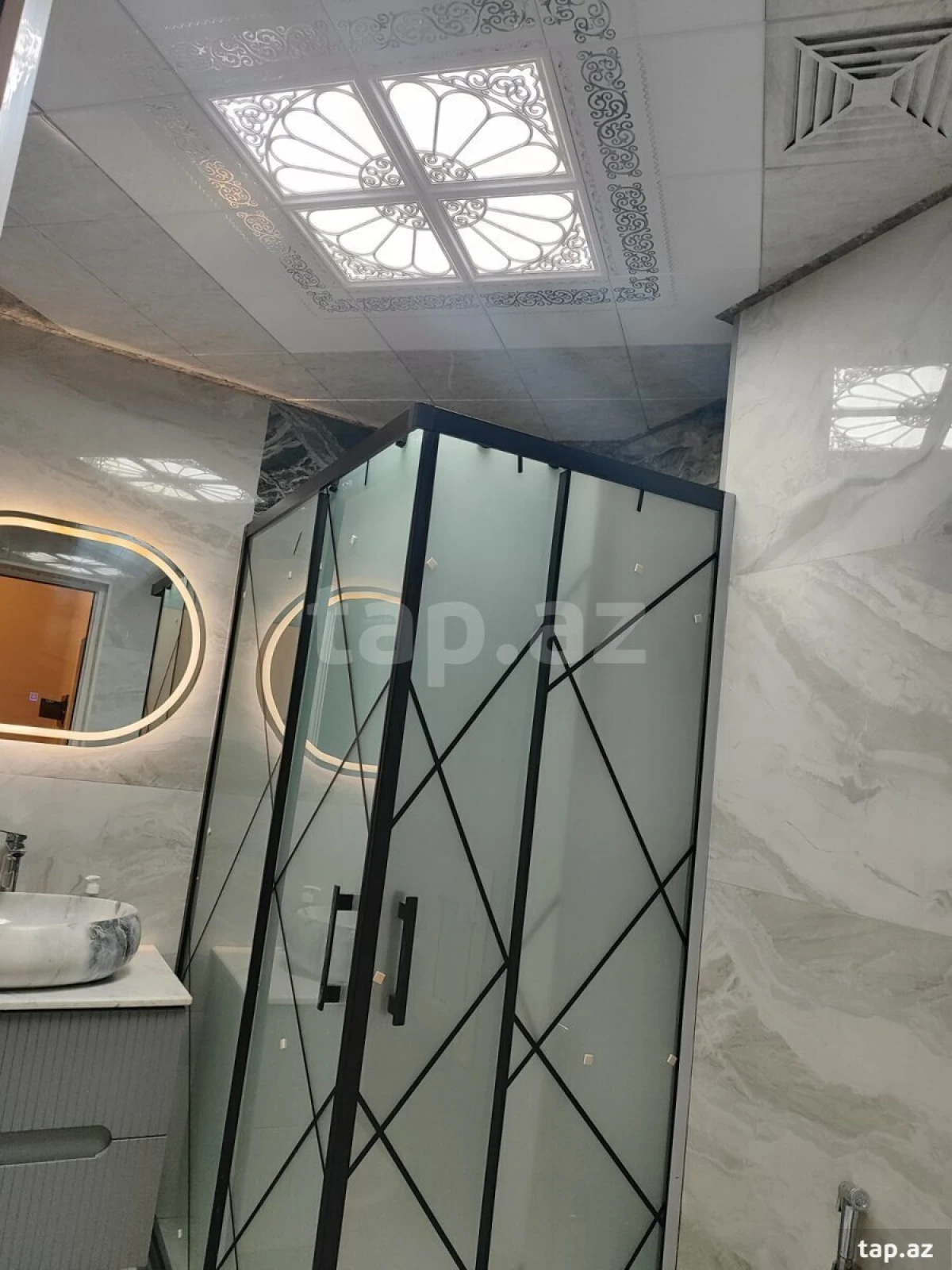 Kirayə verilir 3 otaqlı yeni tikili 85 m²