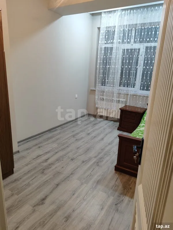 Kirayə verilir 3 otaqlı yeni tikili 85 m²