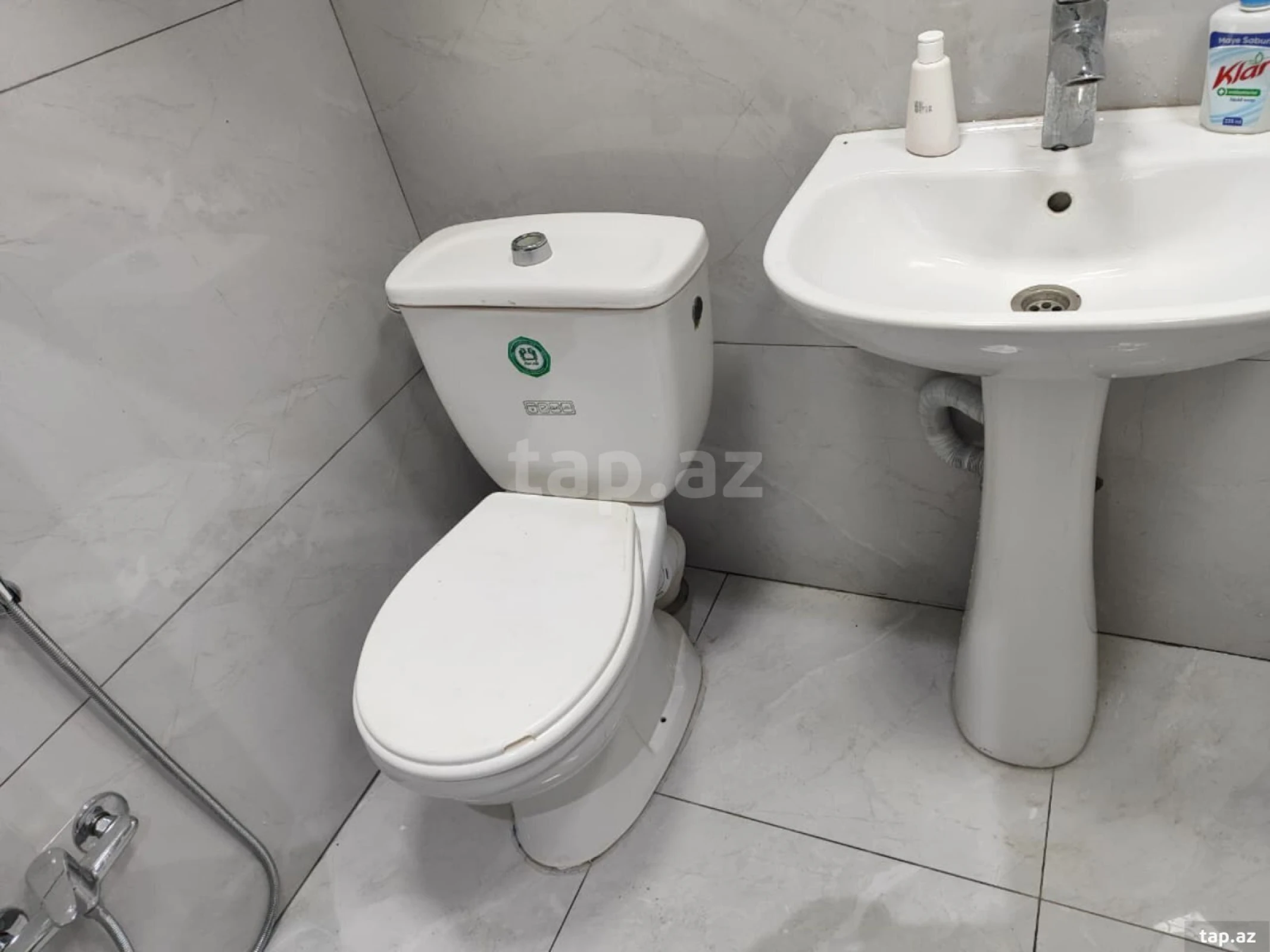Kirayə verilir 2 otaqlı yeni tikili 60 m²