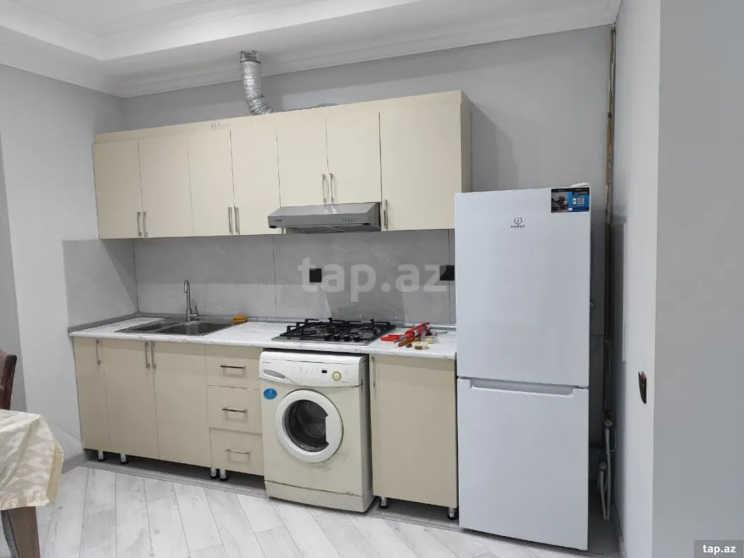 Kirayə verilir 2 otaqlı yeni tikili 60 m²