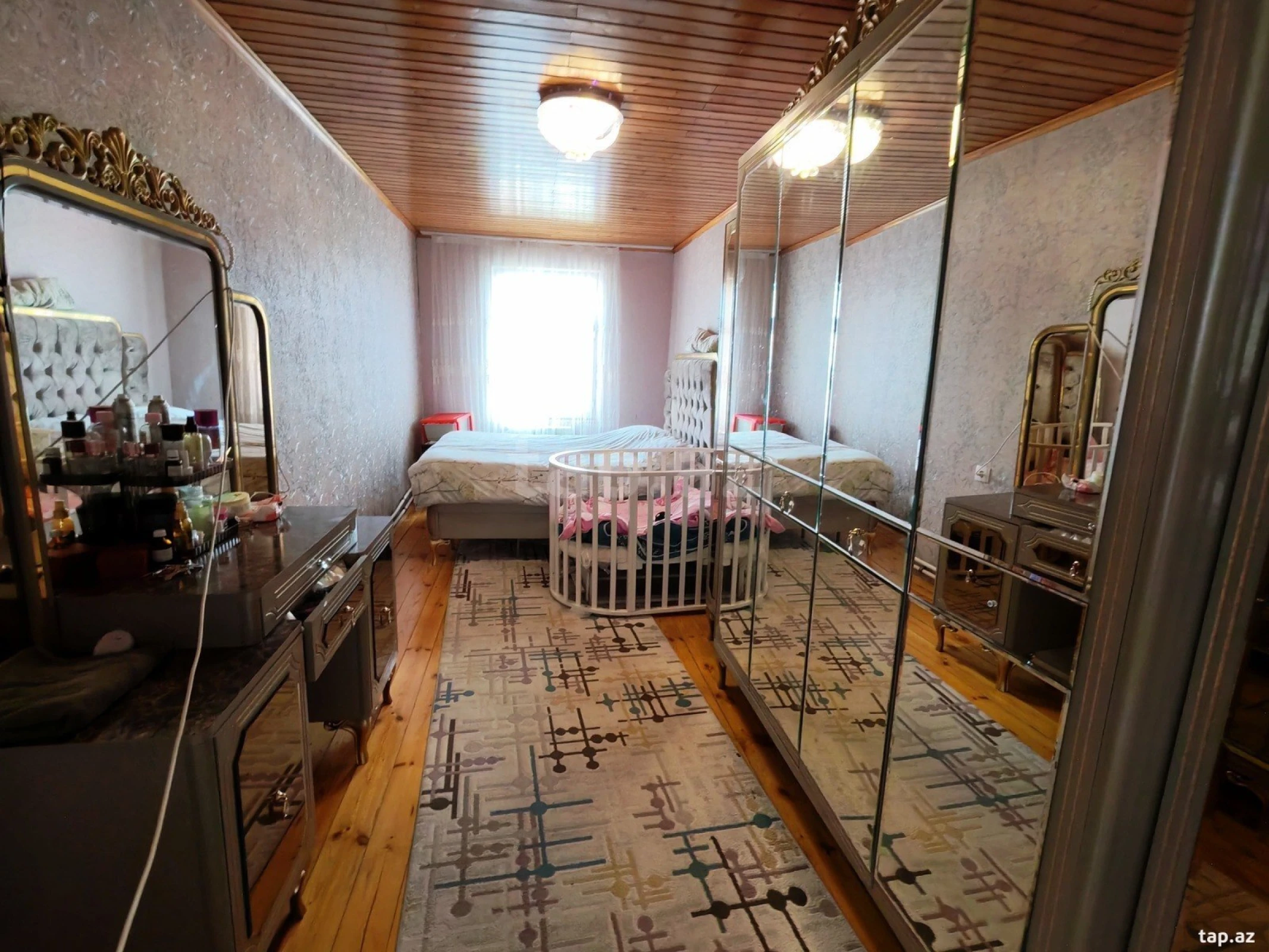 Satılır 5 otaqlı həyət evi