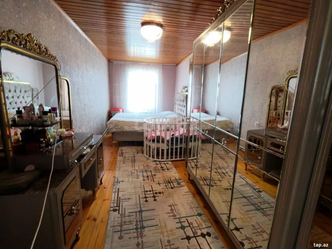 Satılır 5 otaqlı həyət evi