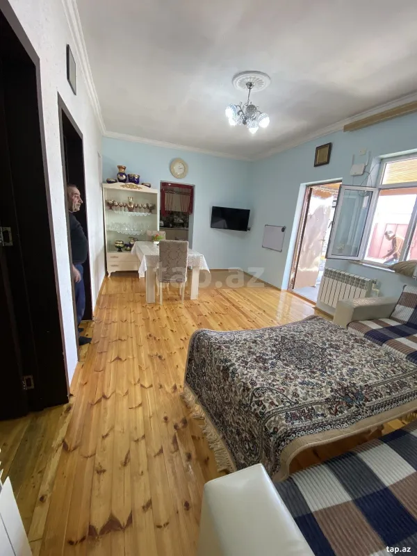 Satılır 4 otaqlı həyət evi