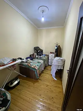 Satılır 4 otaqlı həyət evi