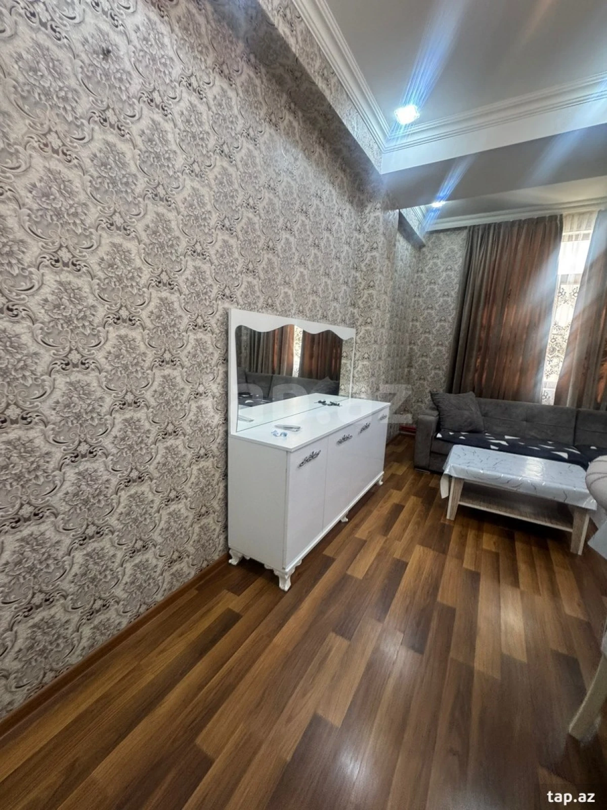 Kirayə verilir 2 otaqlı yeni tikili 60 m²