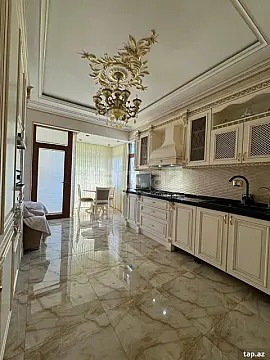 Kirayə verilir 3 otaqlı yeni tikili 160 m²