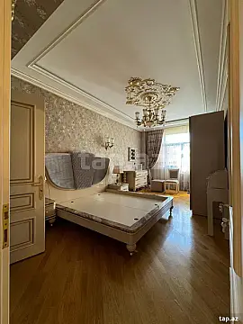 Kirayə verilir 3 otaqlı yeni tikili 160 m²