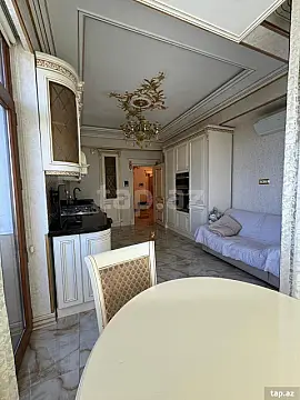 Kirayə verilir 3 otaqlı yeni tikili 160 m²