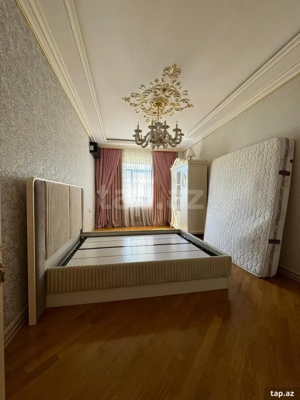 Kirayə verilir 3 otaqlı yeni tikili 160 m²