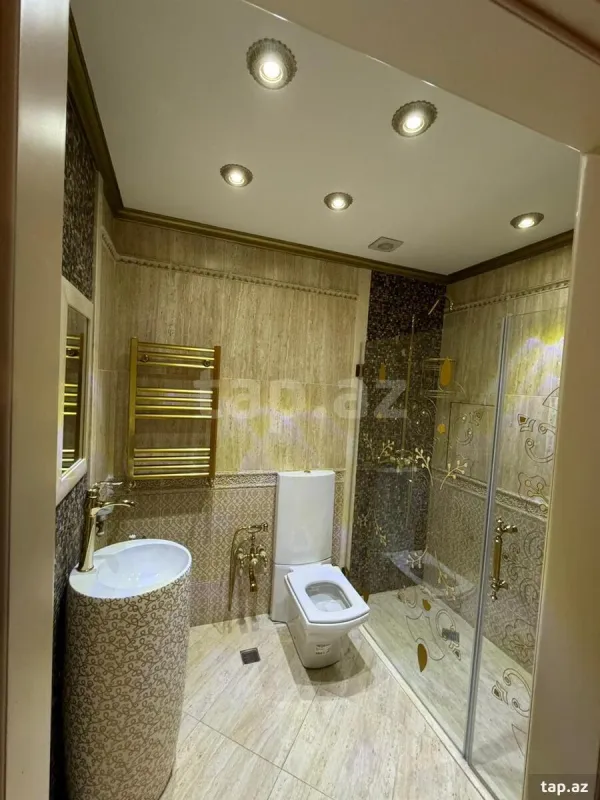 Kirayə verilir 3 otaqlı yeni tikili 160 m²