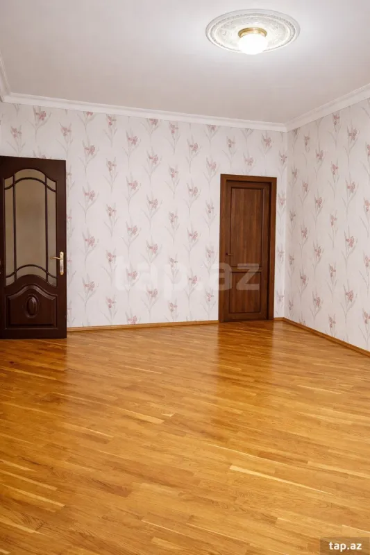 Satılır 3 otaqlı yeni tikili 170 m²