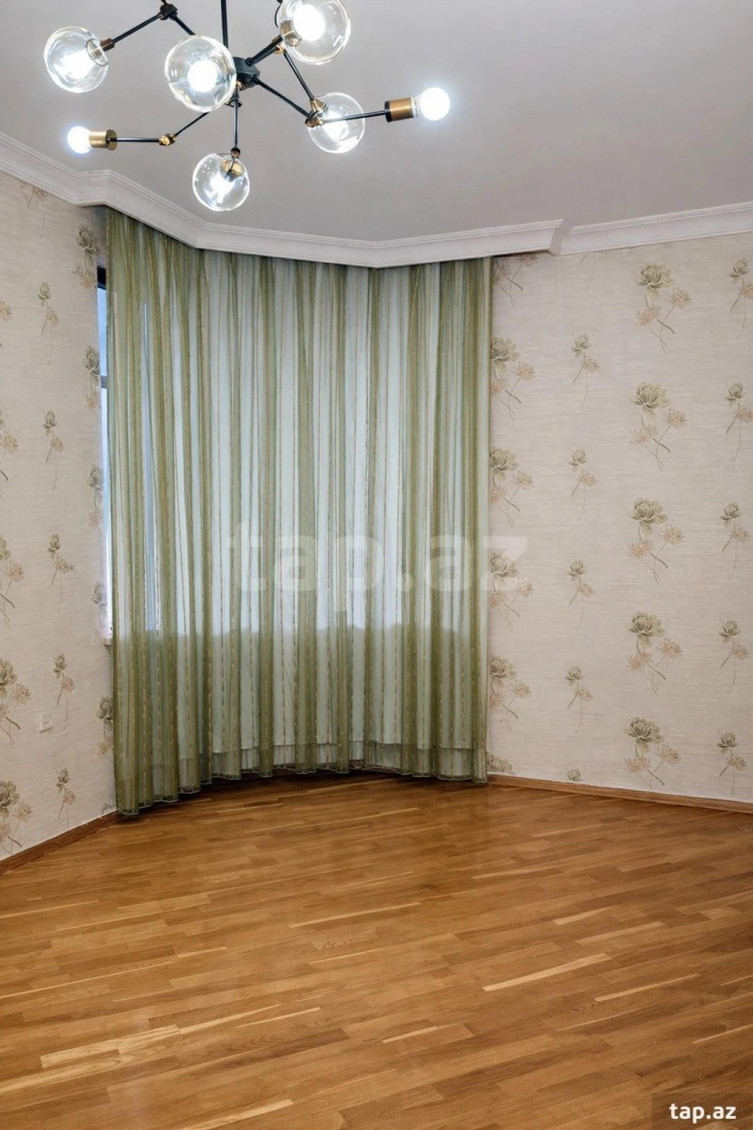 Satılır 3 otaqlı yeni tikili 170 m²