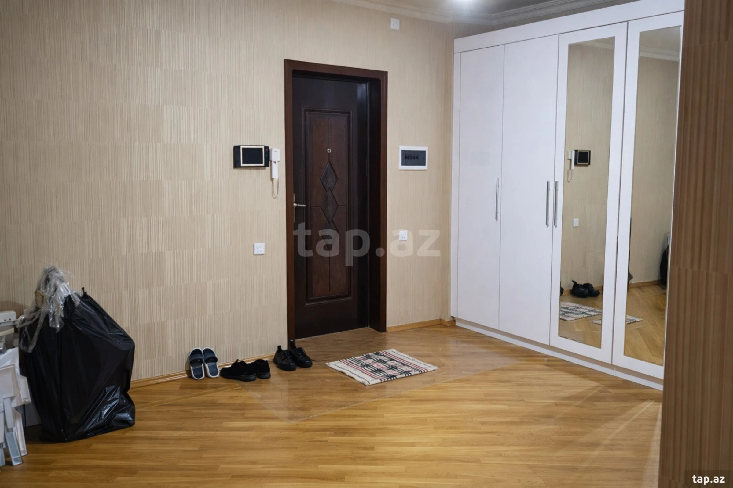 Satılır 3 otaqlı yeni tikili 170 m²