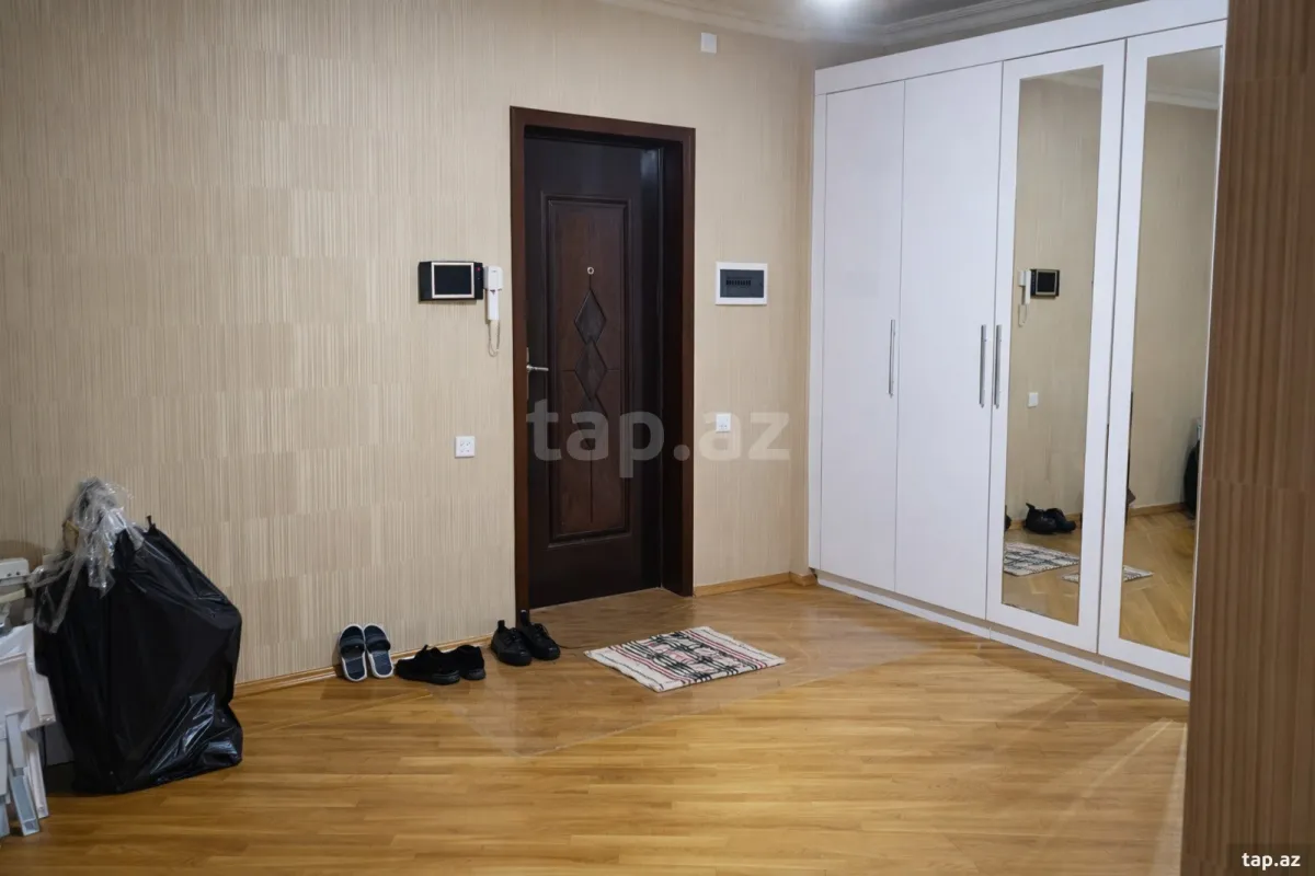Satılır 3 otaqlı yeni tikili 170 m²