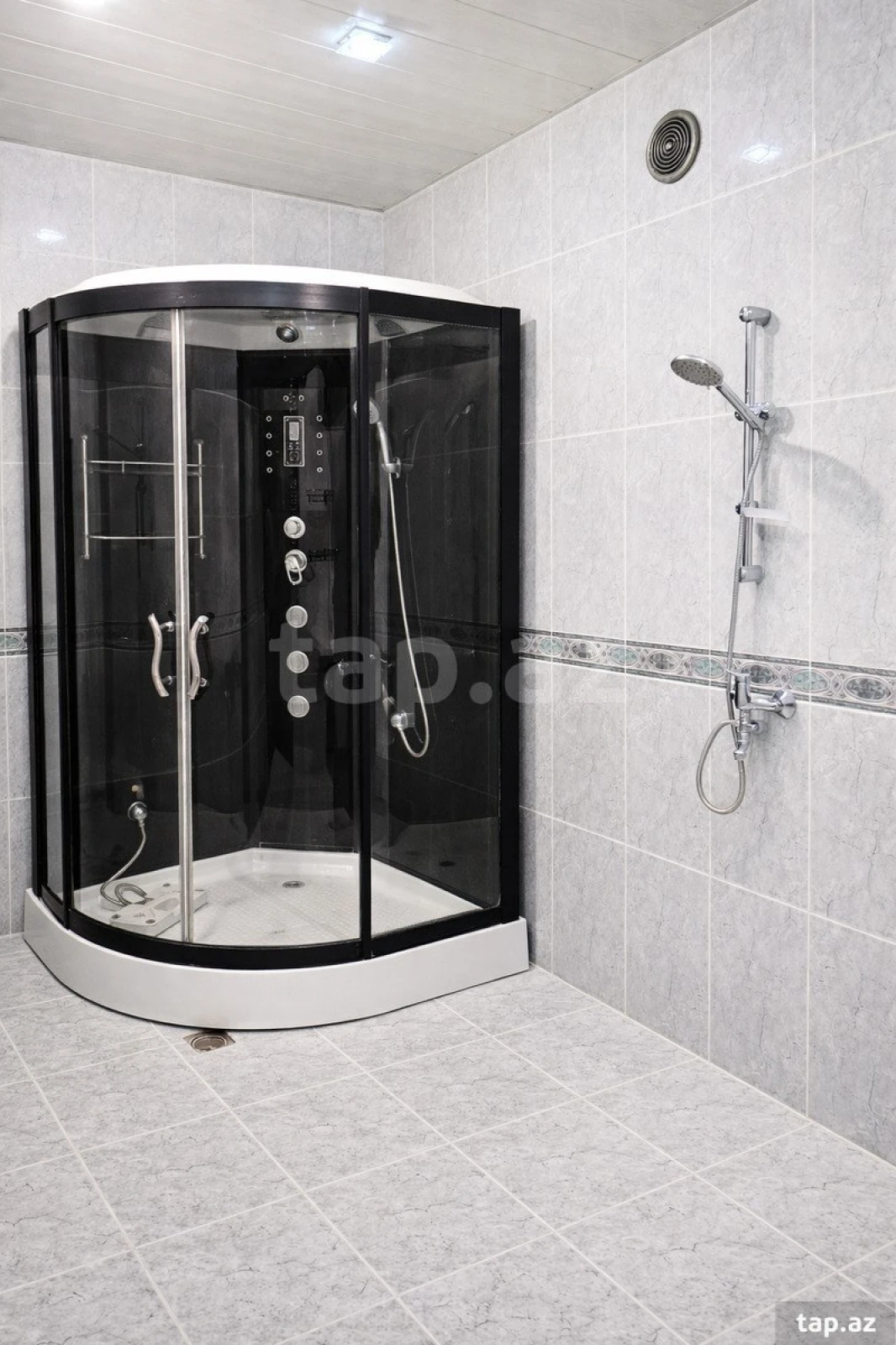 Satılır 3 otaqlı yeni tikili 170 m²