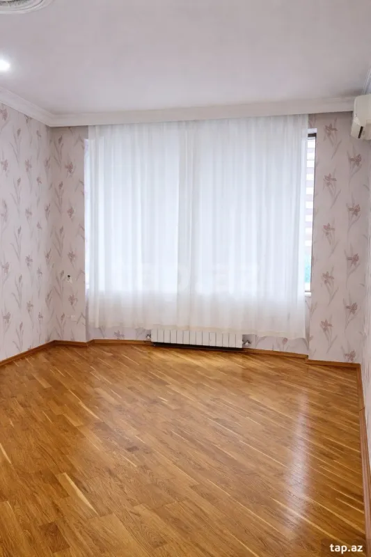 Satılır 3 otaqlı yeni tikili 170 m²