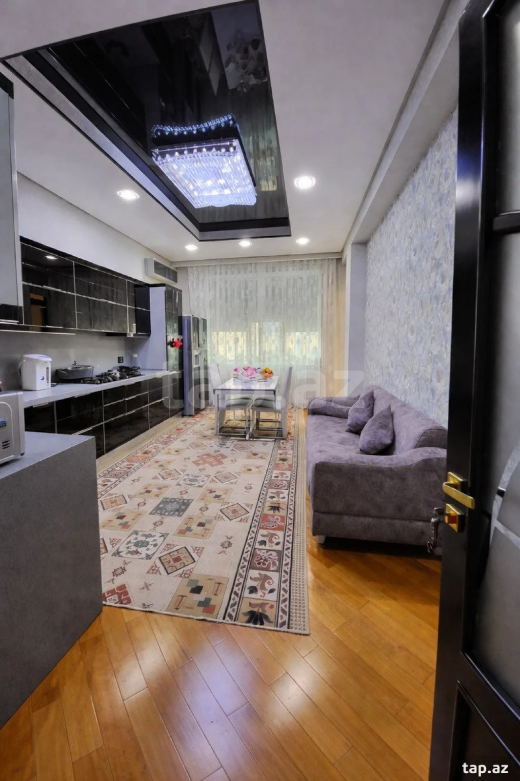 Satılır 4 otaqlı yeni tikili 210 m²