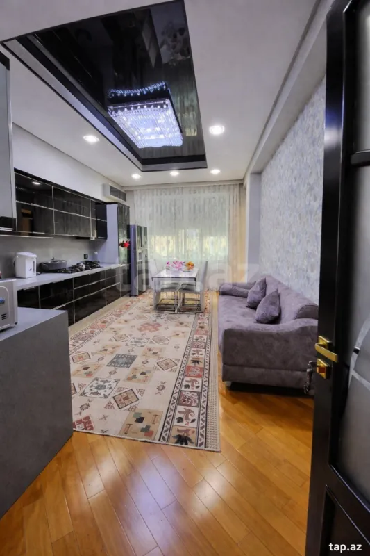 Satılır 4 otaqlı yeni tikili 210 m²