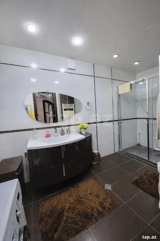 Satılır 4 otaqlı yeni tikili 210 m²