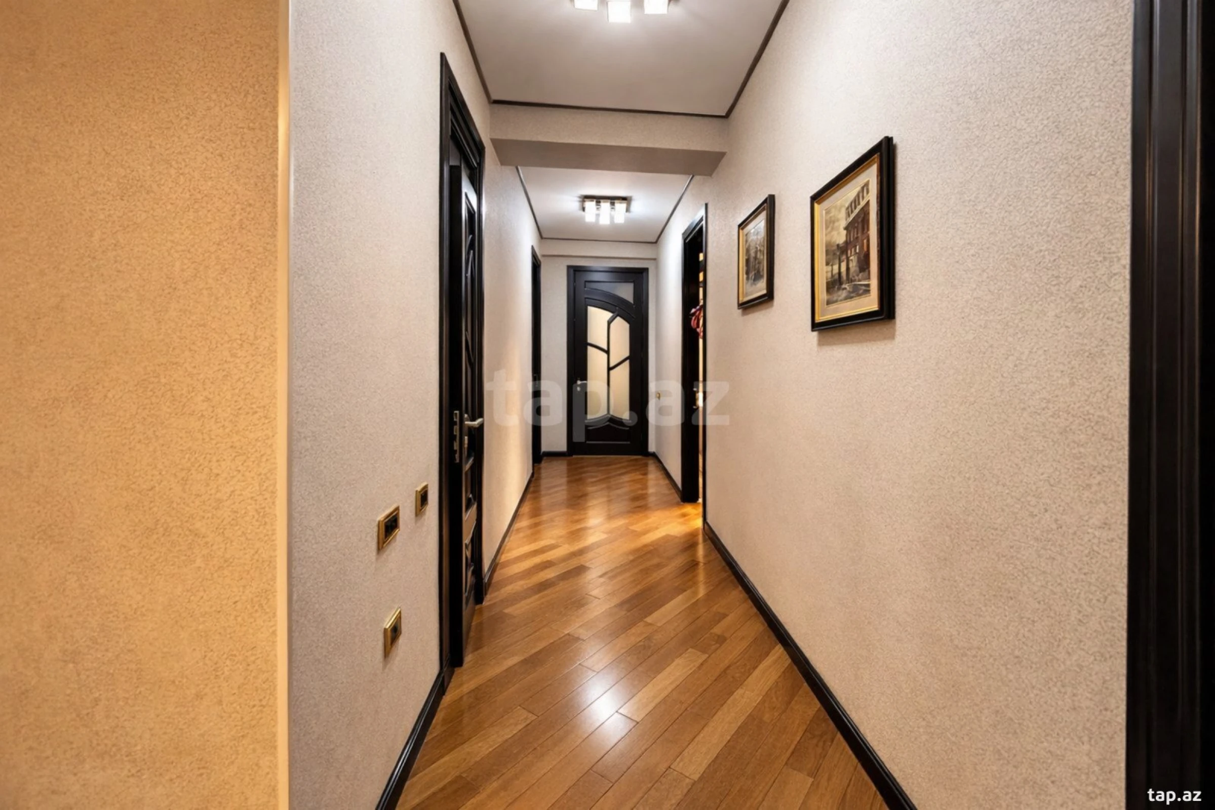 Satılır 4 otaqlı yeni tikili 210 m²