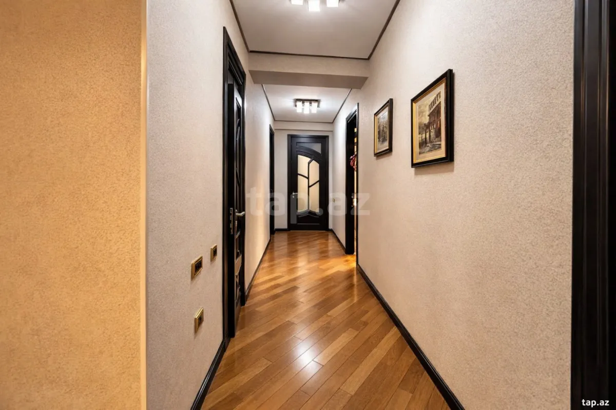 Satılır 4 otaqlı yeni tikili 210 m²