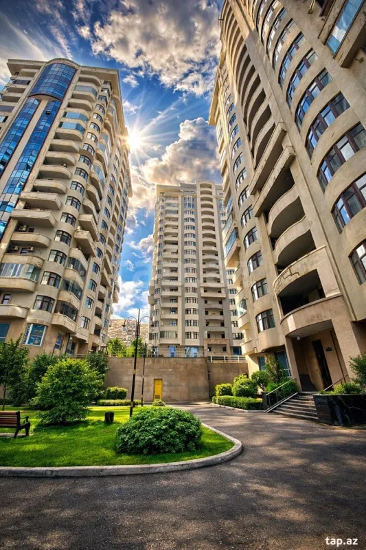 Satılır 4 otaqlı yeni tikili 210 m²