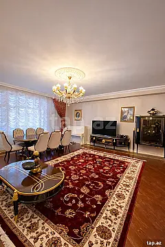 Satılır 4 otaqlı yeni tikili 210 m²