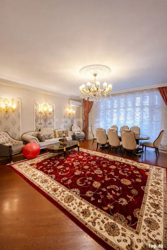 Satılır 4 otaqlı yeni tikili 210 m²