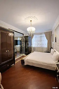 Satılır 4 otaqlı yeni tikili 210 m²