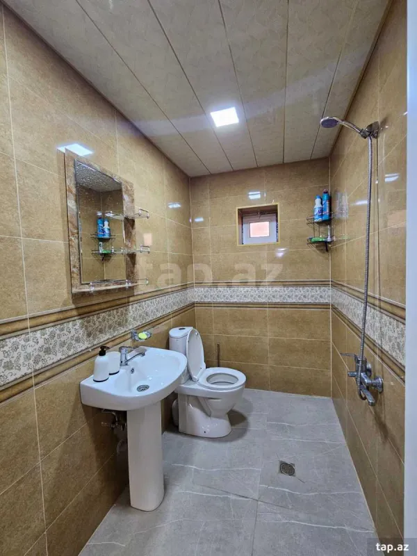 Kirayə verilir 4 otaqlı həyət evi