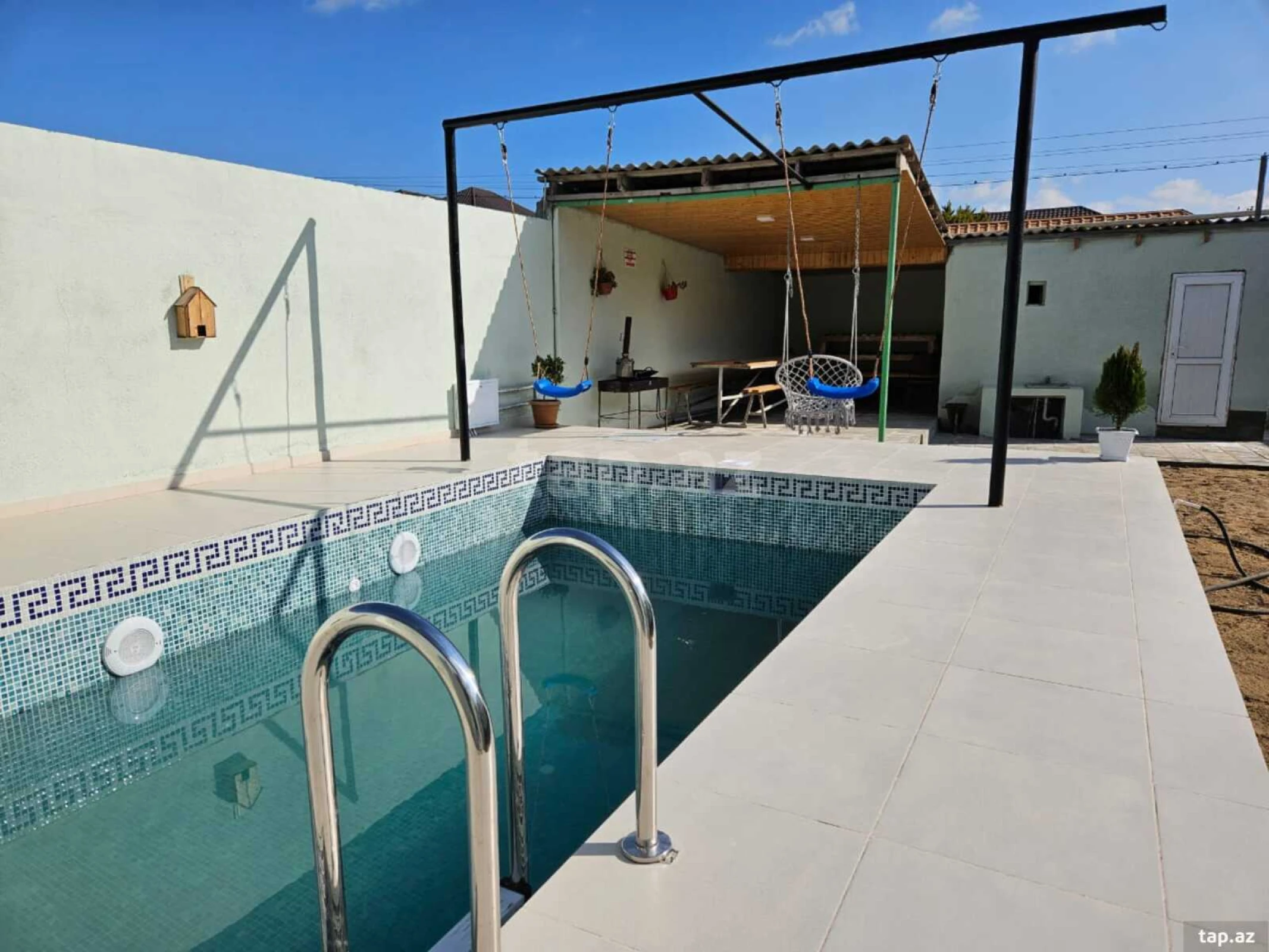 Kirayə verilir 4 otaqlı həyət evi