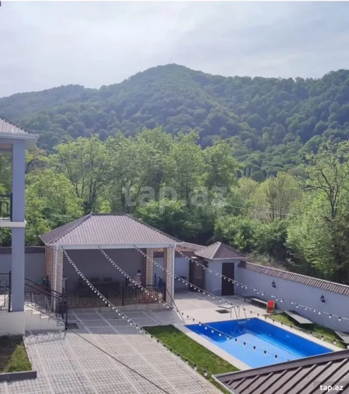 Kirayə verilir 6 otaqlı həyət evi 200 m²