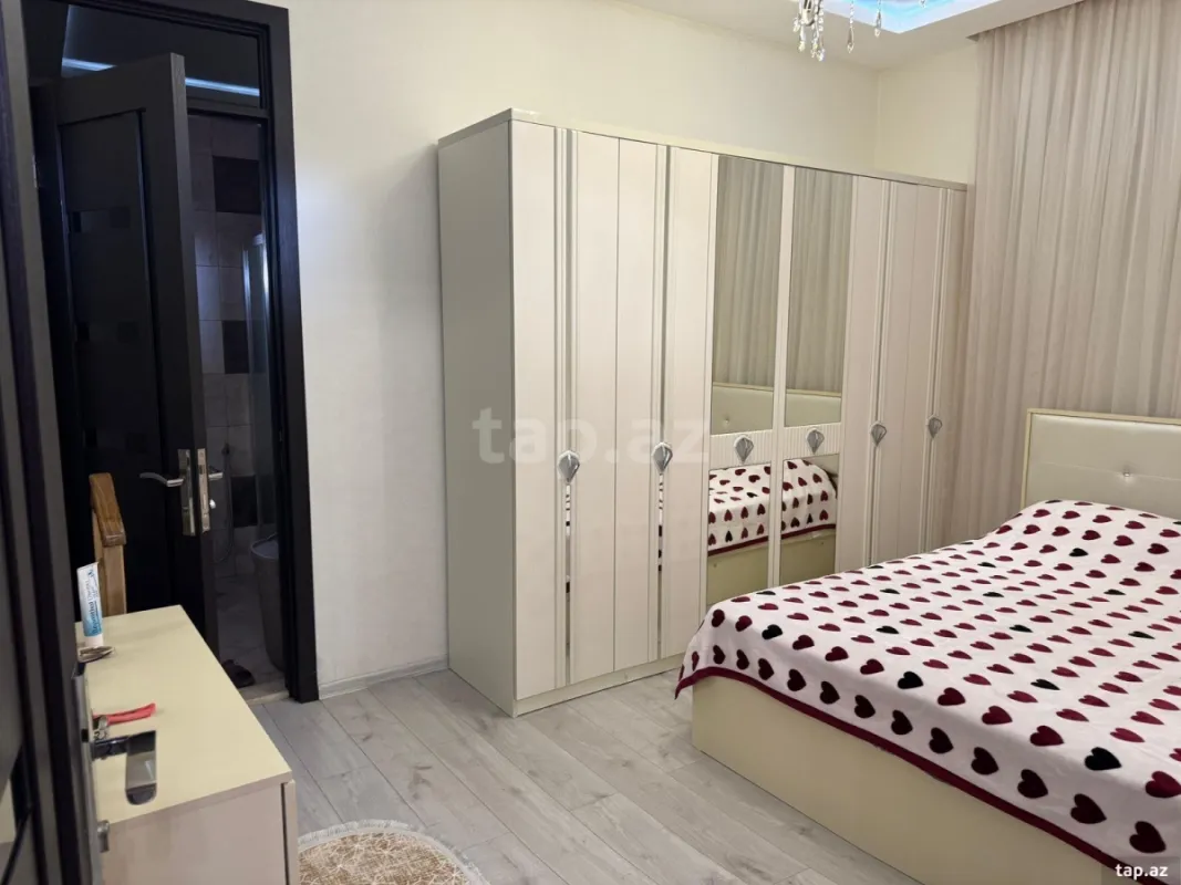 Satılır 4 otaqlı həyət evi