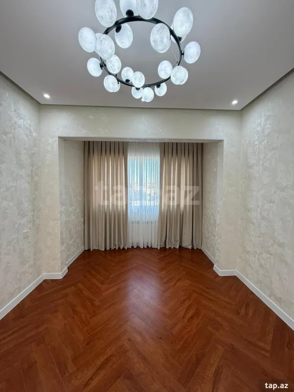 Satılır 5 otaqlı mənzil 120 m²
