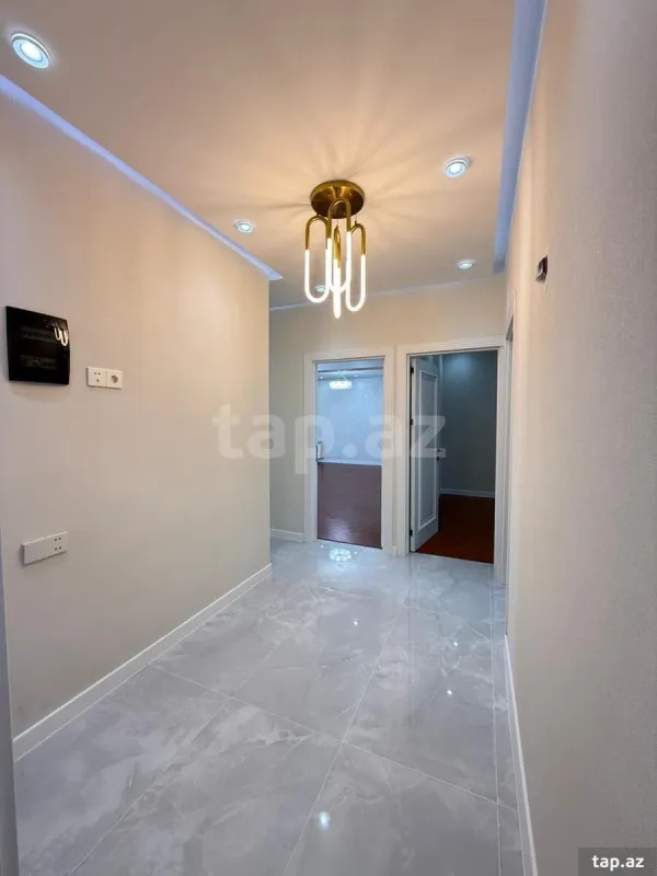 Satılır 5 otaqlı mənzil 120 m²