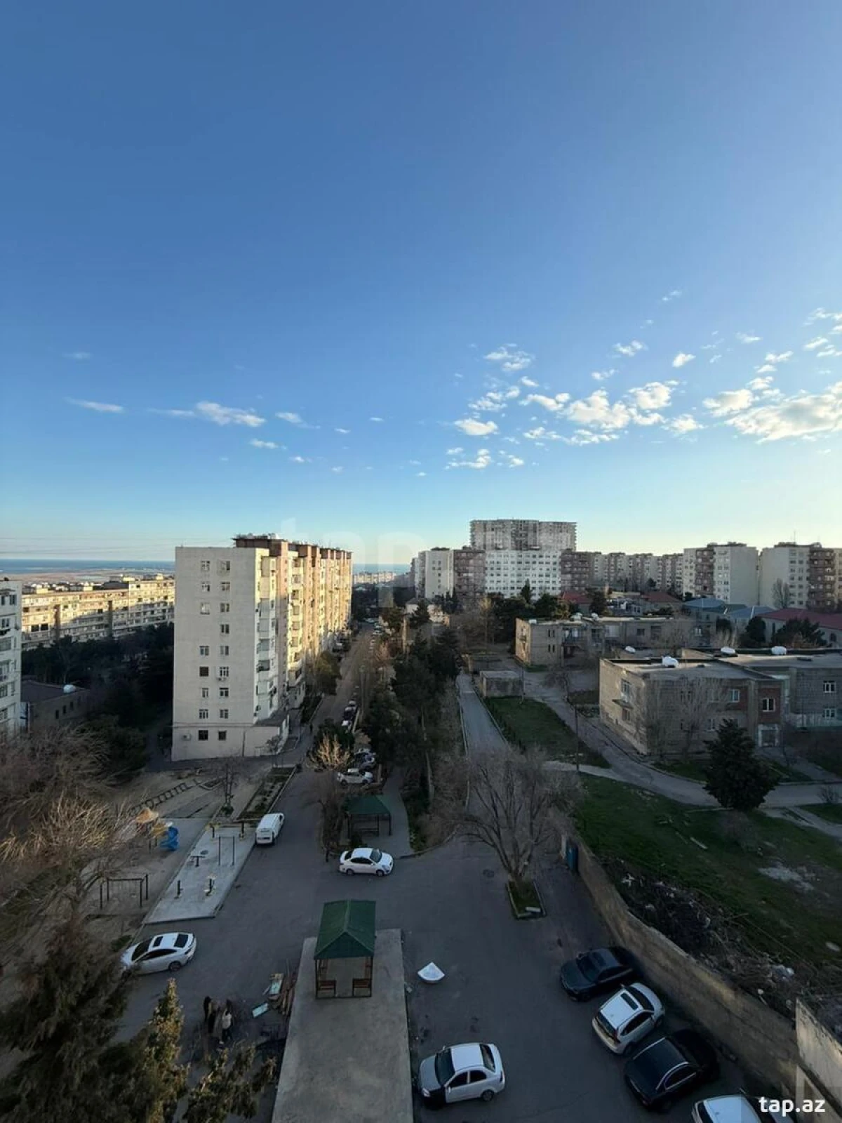 Satılır 5 otaqlı mənzil 120 m²