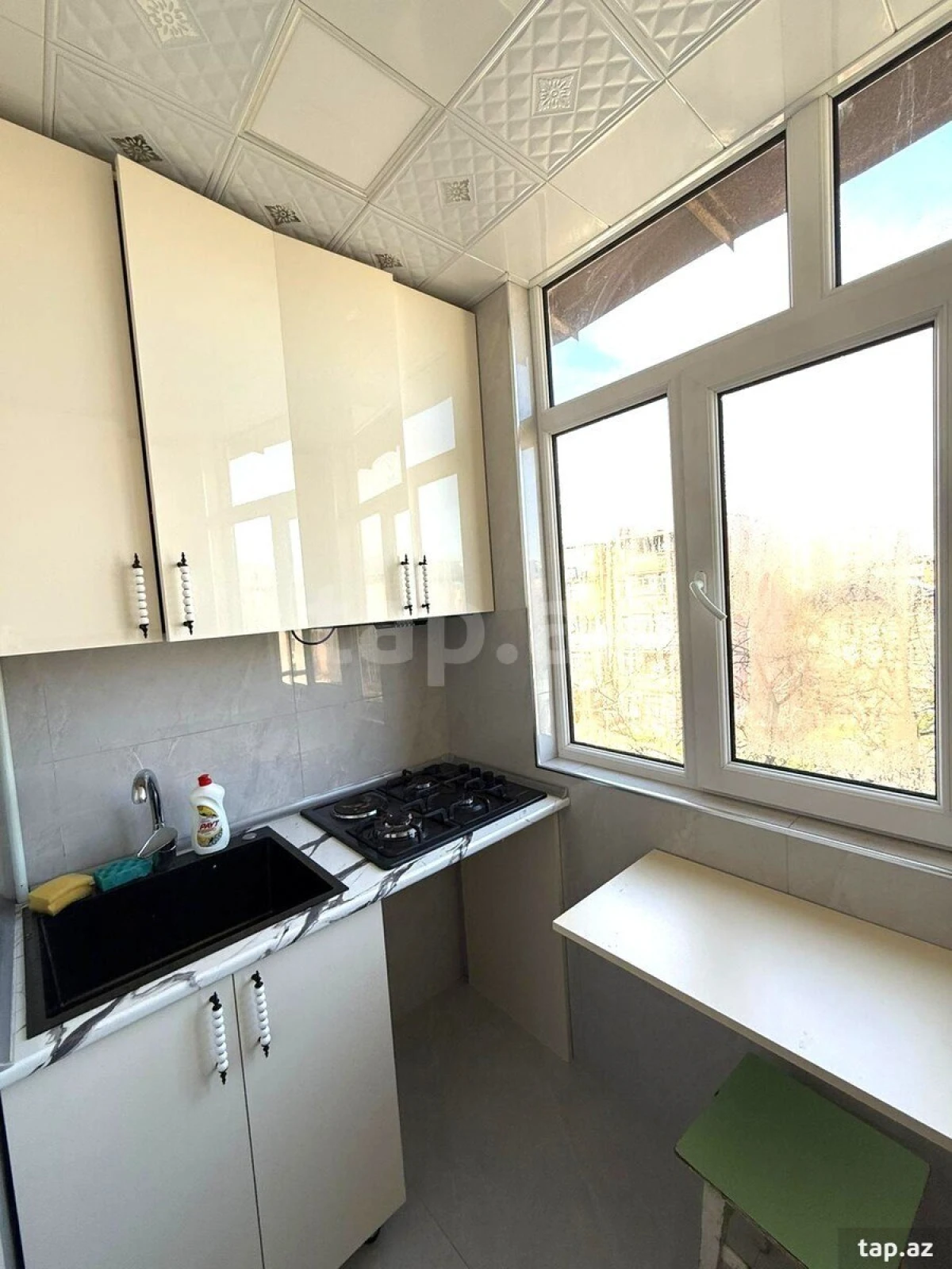 Kirayə verilir 2 otaqlı mənzil 49 m²