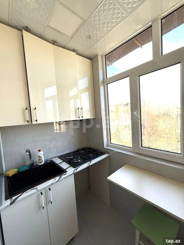 Kirayə verilir 2 otaqlı mənzil 49 m²