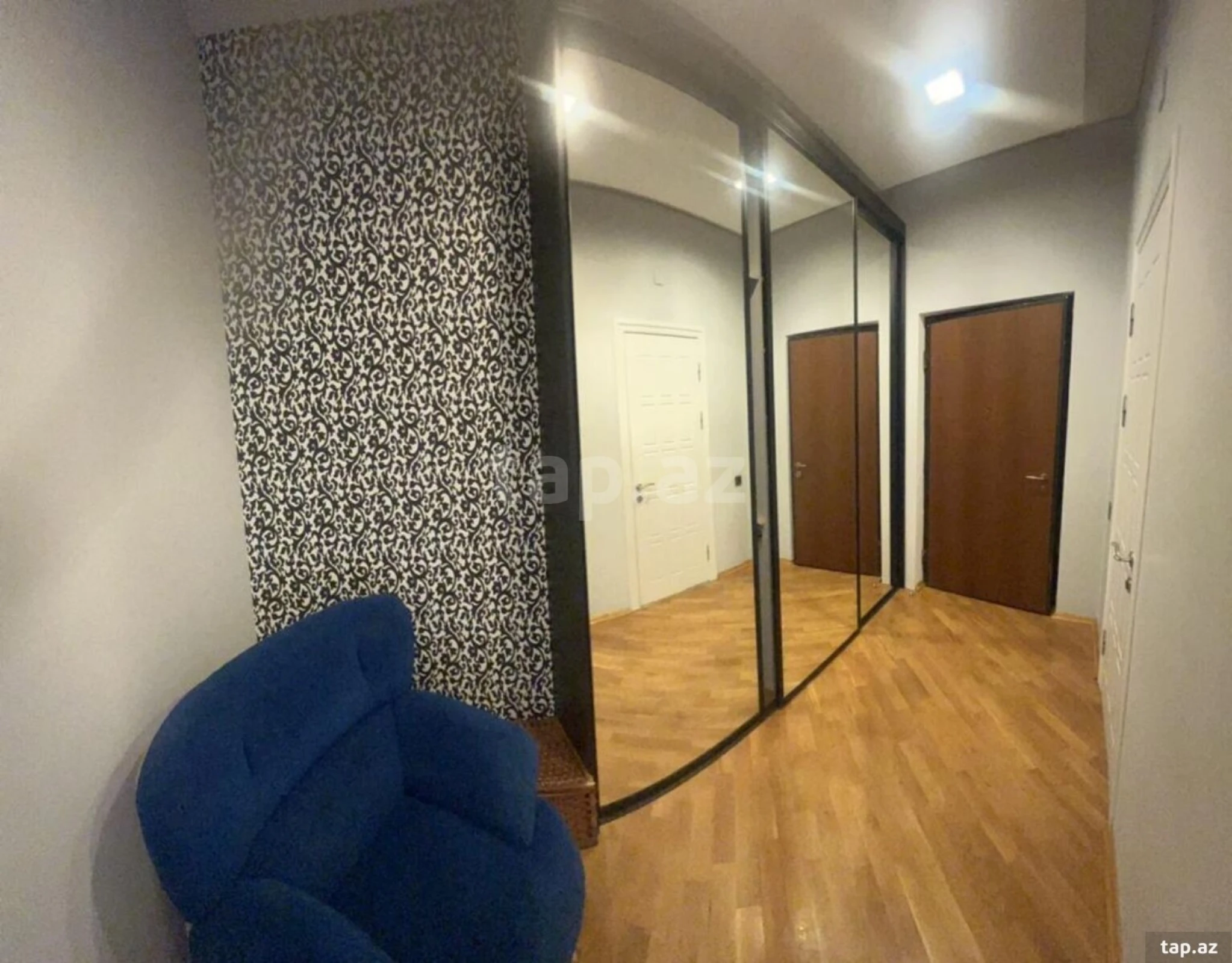 Kirayə verilir 3 otaqlı yeni tikili 130 m²