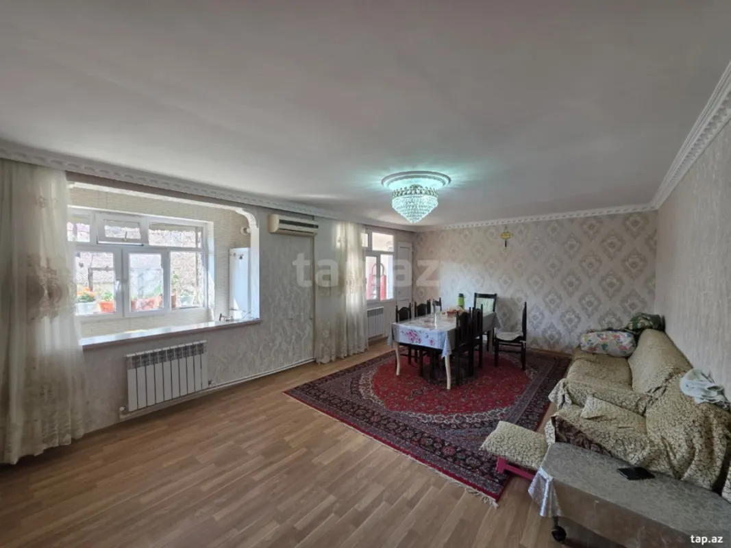 Satılır 4 otaqlı mənzil 100 m²