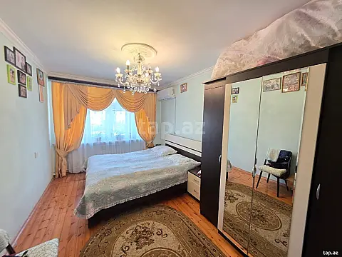Satılır 4 otaqlı mənzil 100 m²