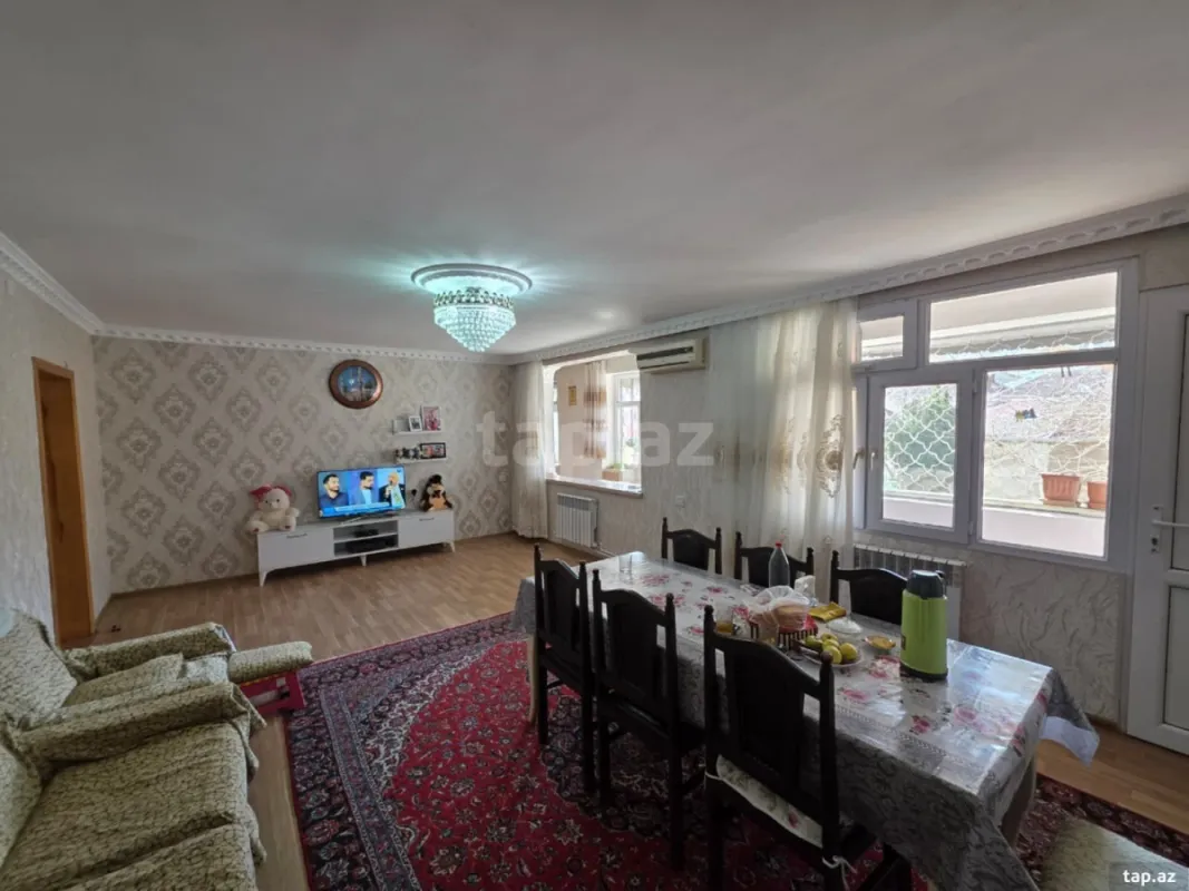 Satılır 4 otaqlı mənzil 100 m²