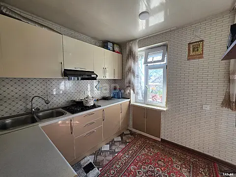 Satılır 4 otaqlı mənzil 100 m²