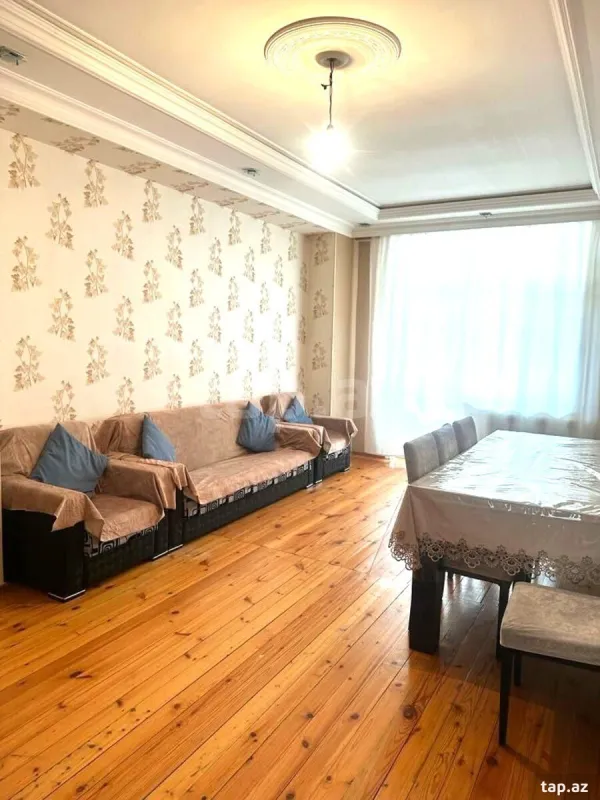 Kirayə verilir 3 otaqlı yeni tikili 100 m²