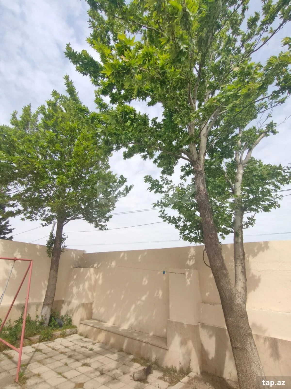 Kirayə verilir 3 otaqlı həyət evi