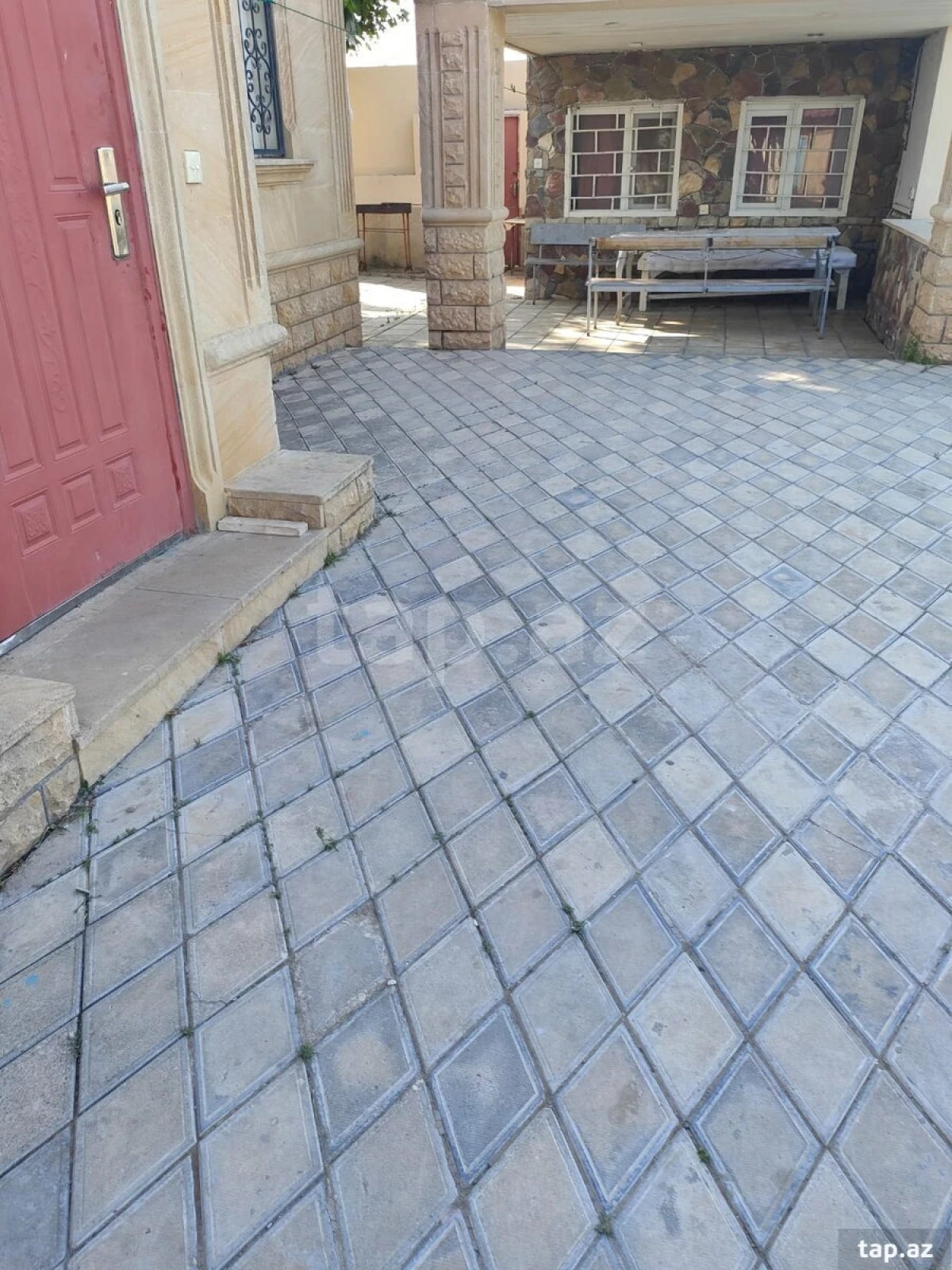 Kirayə verilir 3 otaqlı həyət evi